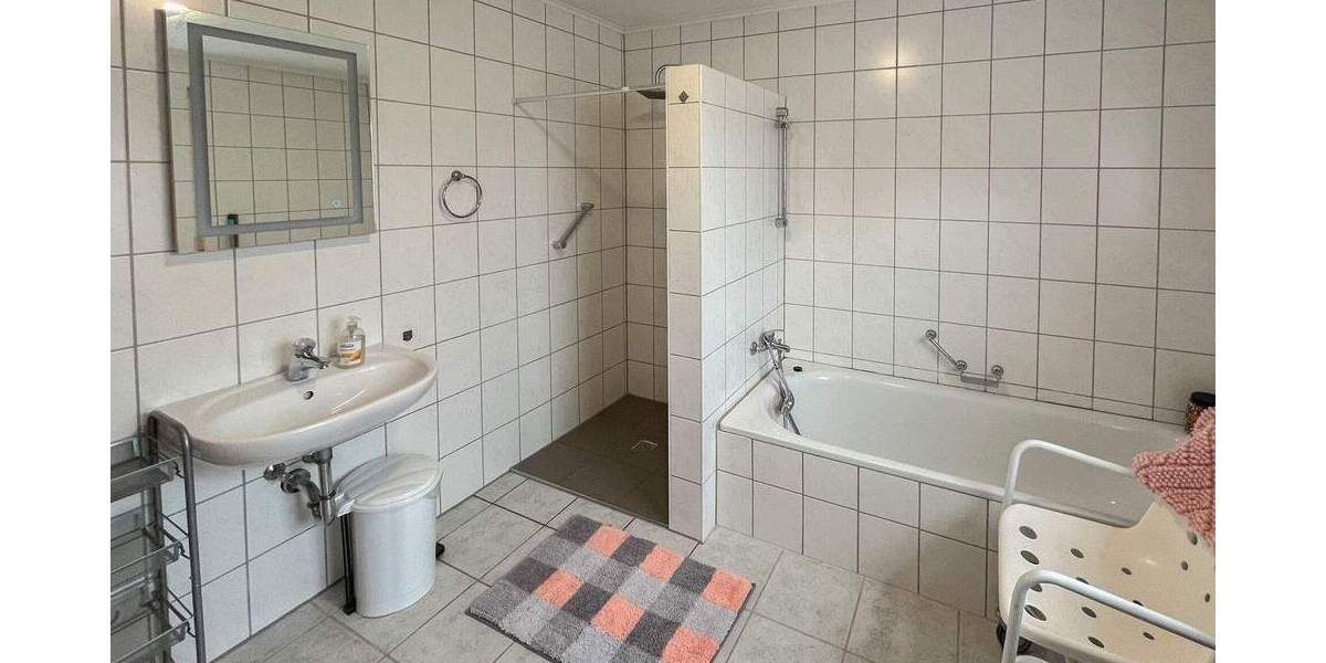Etagenwohnung Wilnsdorf Anzhausen - 4 Zimmer, 126 m&sup2;, 235.000&euro; | Angebot:25738153