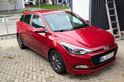 Hyundai i20 73.000 km 7.500 &euro; Lübeck 23558