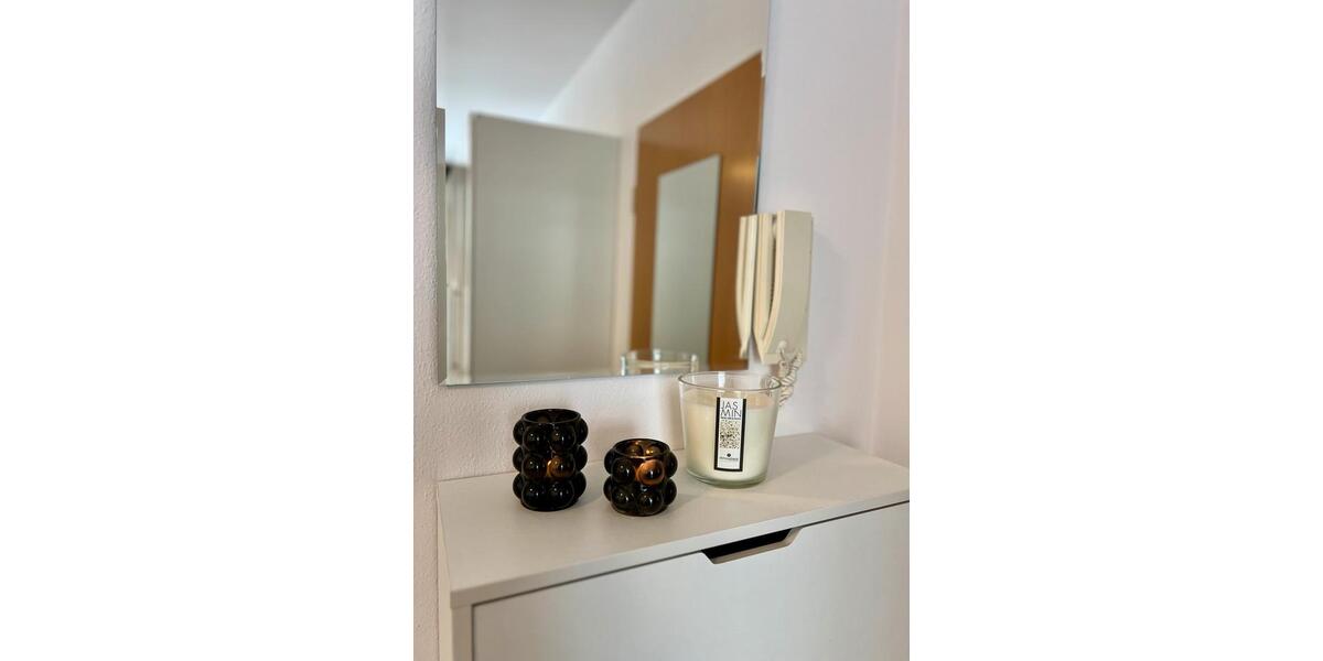 Stilvoll möblierte 1-Zimmer-Dachterrassenwohnung Nahe S-Bahn 1 zimmer