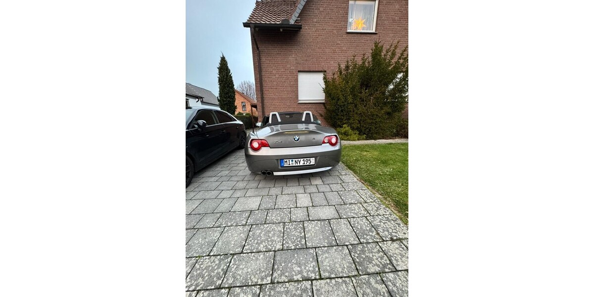 BMW Z4 153.000 km 8.999 &euro; Minden 32423