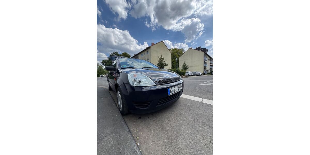 Ford Fiesta 122.000 km 2.200 &euro; Köln 50737