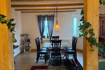 Selb – Sonnige 5 Zimmer Wohnung mit 160 qm in ruhiger Lage 5 zimmer