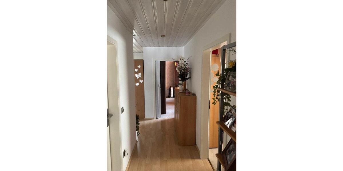 Dachgeschoßwohnung Weinheim - 3 Zimmer, 65 m&sup2;, 173.000&euro; | Angebot:25979076