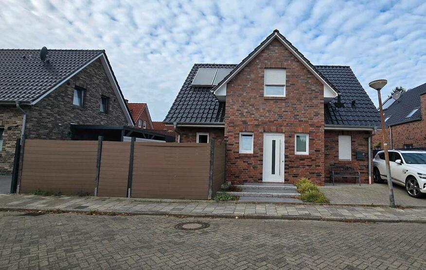 Energieeffizientes Einfamilienhaus- zentral Leer-Heisfelde zimmer