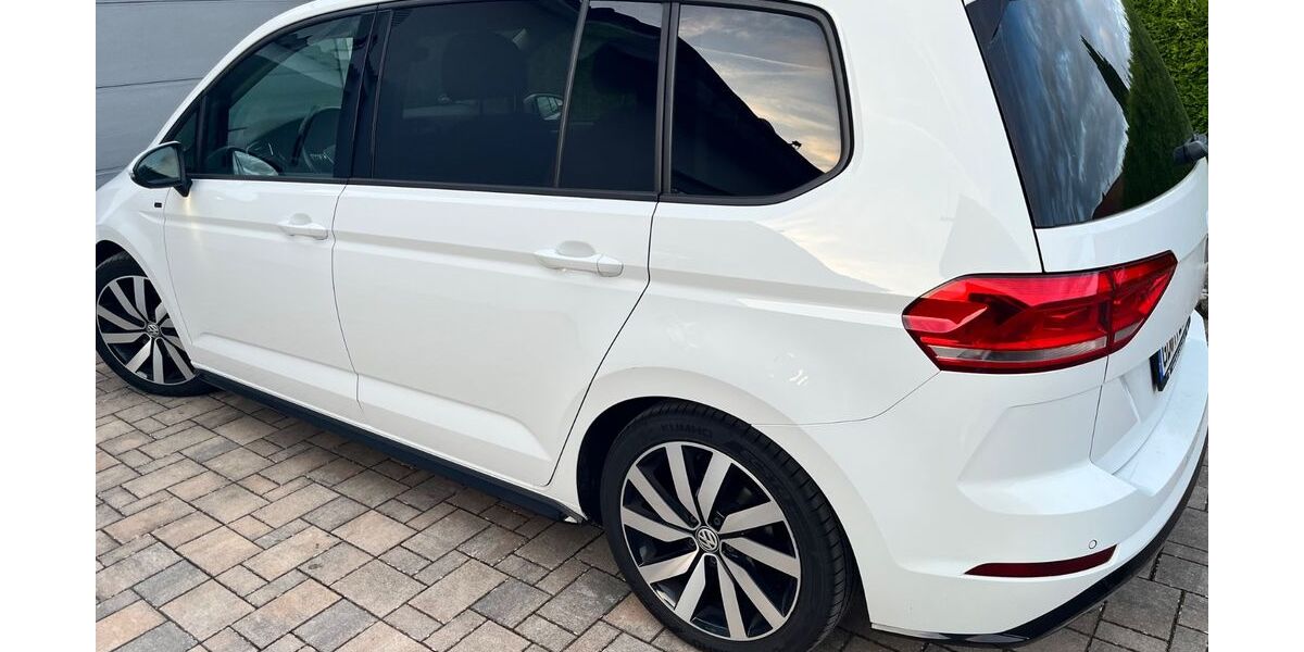 VW Touran 131.000 km 19.850 &euro; Lorch 73547