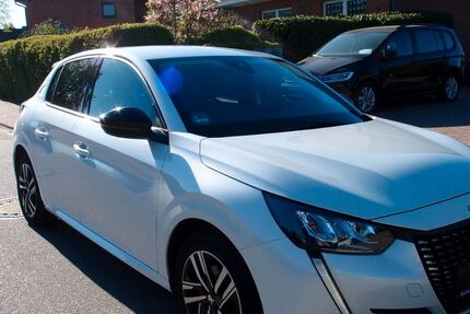 Peugeot 208 45.000 km 14.990 &euro; Braak 22145