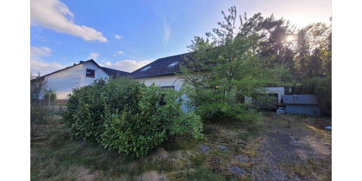 Renovierungsbedürftiges Einfamilienhaus mit idyllisch gelegenen Grundstück 6 zimmer