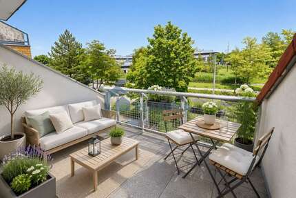 Wohnung Neubrandenburg - 2 Zimmer, 79 m&sup2;, 850&euro; | Angebot:27357272