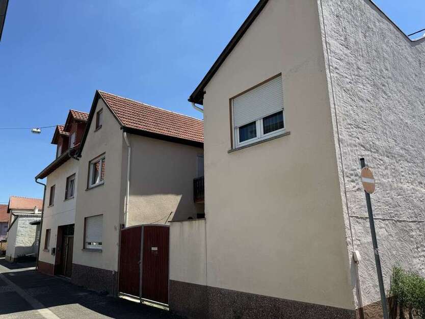 Haus zum Kaufen in Gau-Odernheim 165.000 € 115 m²