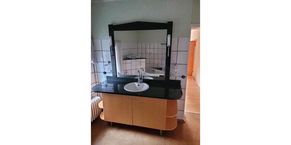 Mehrfamilienhaus, Wohnhaus Warburg - 15 Zimmer, 200 m&sup2;, 175.000&euro; | Angebot:26763734