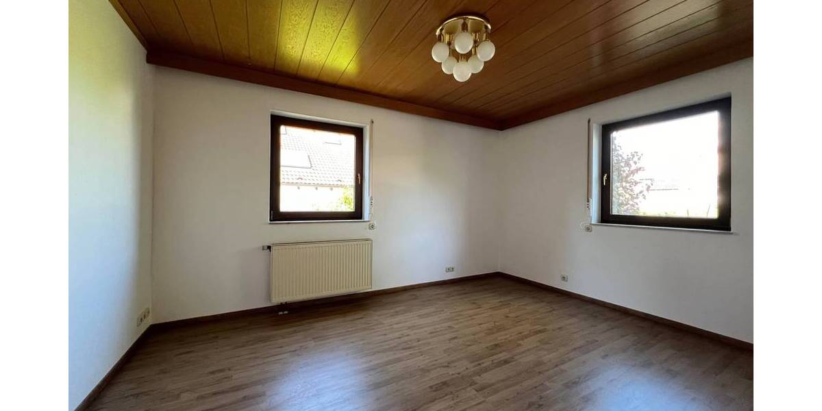 Mehrfamilienhaus, Wohnhaus Schwieberdingen - 8 Zimmer, 202 m&sup2;, 950.000&euro; | Angebot:19342709