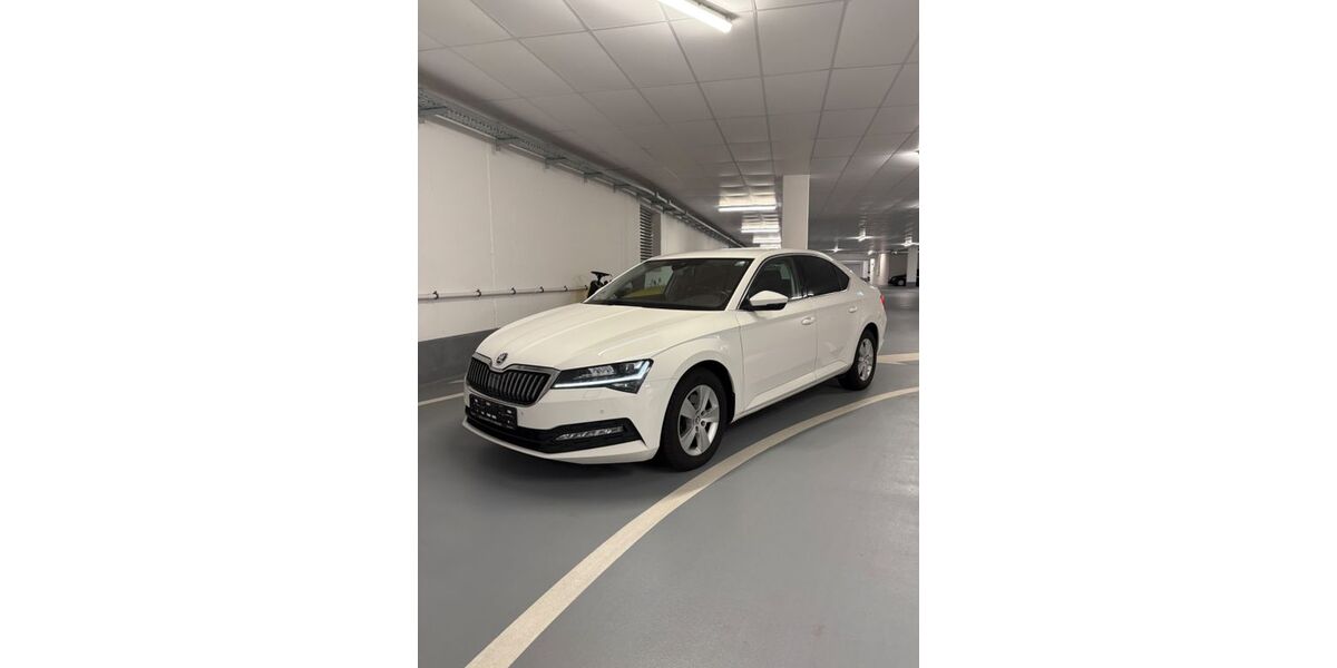 Skoda Superb 151.500 km 19.500 &euro; Peine 31226
