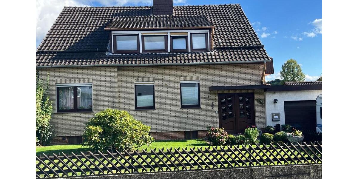 Einfamilienhaus Staufenberg - 8 Zimmer, 160 m&sup2;, 295.000&euro; | Angebot:27084822