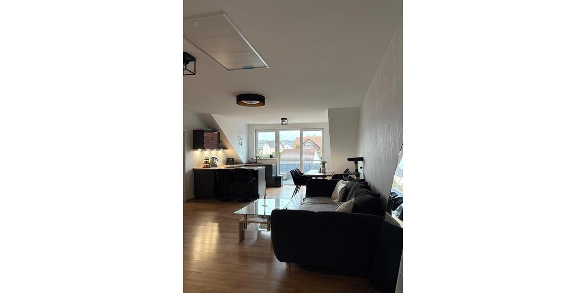 Dachgeschoßwohnung Neuhof - 3 Zimmer, 74 m&sup2;, 800&euro; | Angebot:25351557