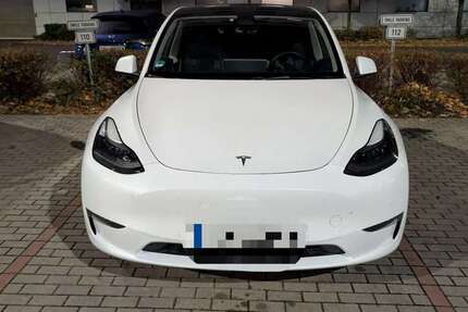 Tesla Model Y 54.000 km 30.999 &euro; Reick (Dresden) 01237