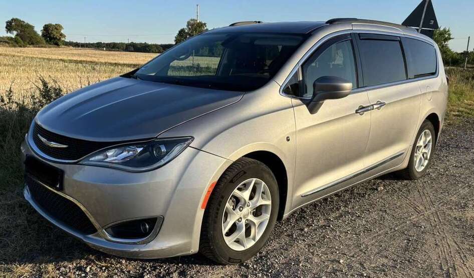Chrysler Pacifica 130.000 km 19.500 € Alfter 53347