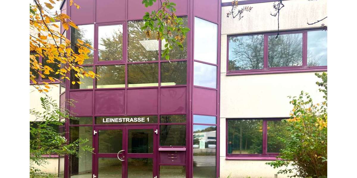 Büro in Neumünster 2.365 € 380 m² zimmer