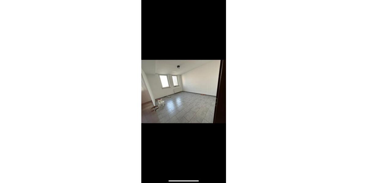 Erdgeschoßwohnung Solingen - 1 Zimmer, 140 m&sup2;, 170.000&euro; | Angebot:26126914