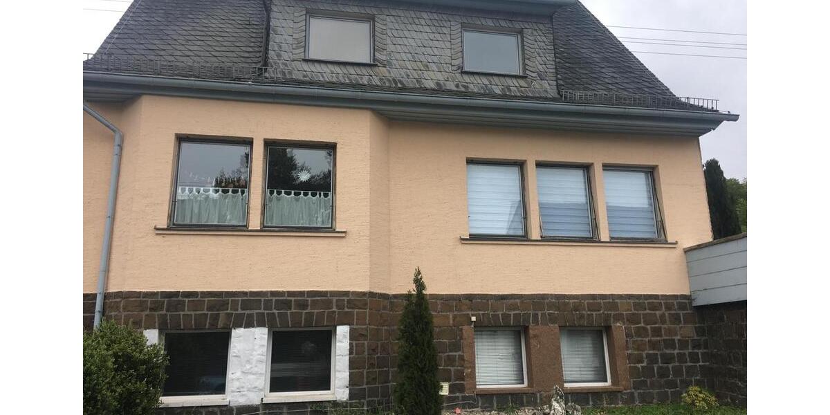 Einfamilienhaus Birkenfeld - 7 Zimmer, 170 m&sup2;, 1.250&euro; | Angebot:25403009