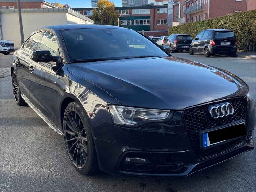 Audi A5 194.843 km 12.490 € Hamburg 22083