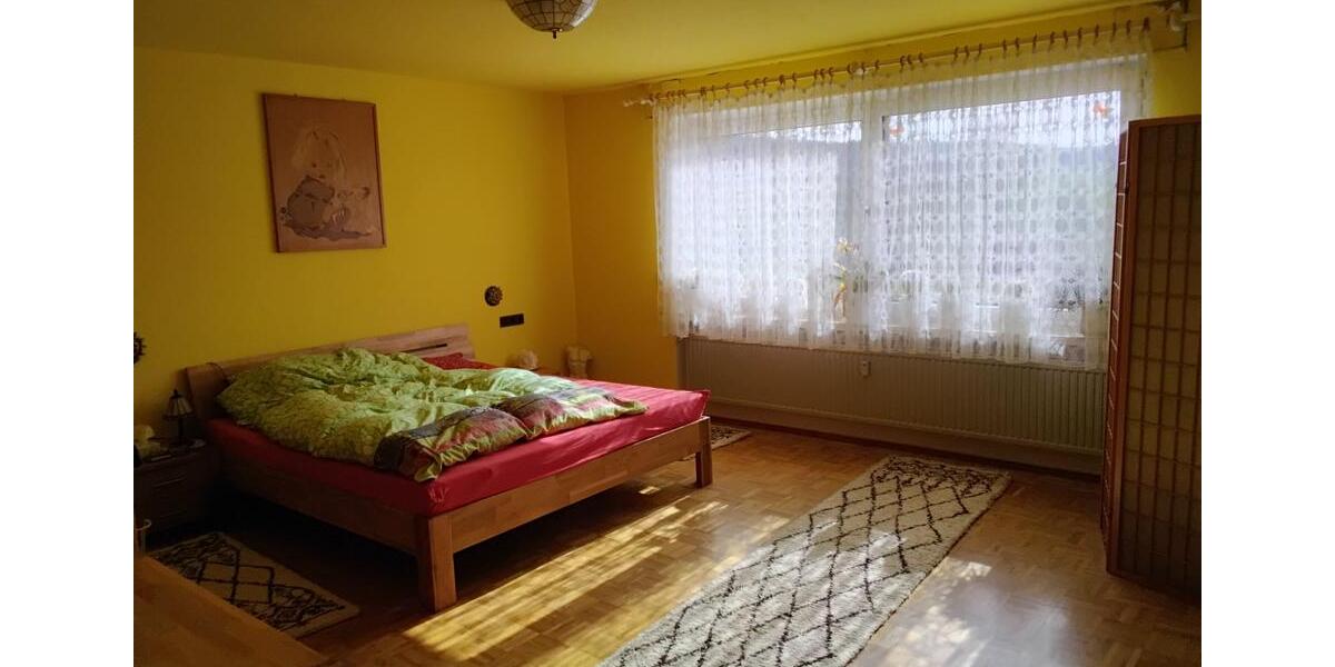 Hochparterre Felsberg - 4 Zimmer, 160 m&sup2;, 1.200&euro; | Angebot:25395523