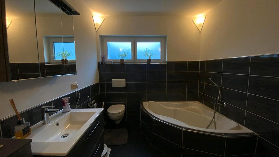 Hochparterre Kastellaun - 3 Zimmer, 90 m&sup2;, 230.000&euro; | Angebot:27297087
