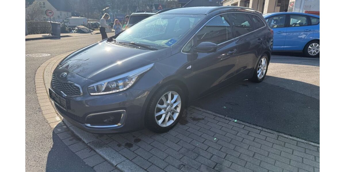 Kia ceed / Ceed 150.000 km 8.999 &euro; Lüdenscheid 58515
