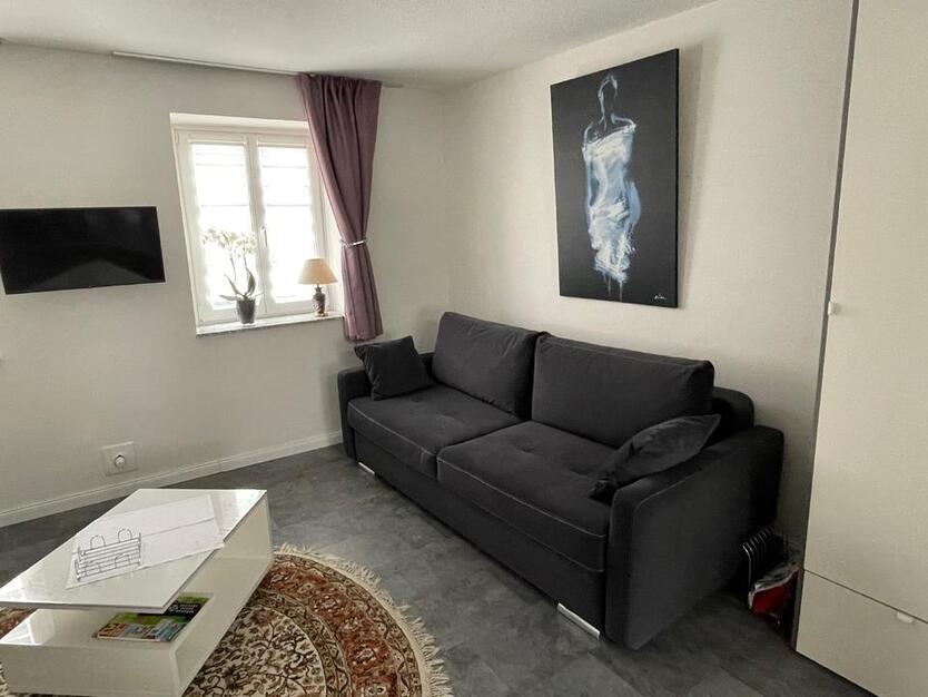 Schickes , modernes Appartement zu vermieten.