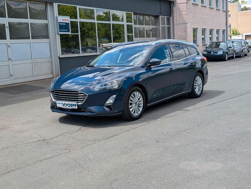 Ford Focus 175.000 km 8.900 € Naila 95119