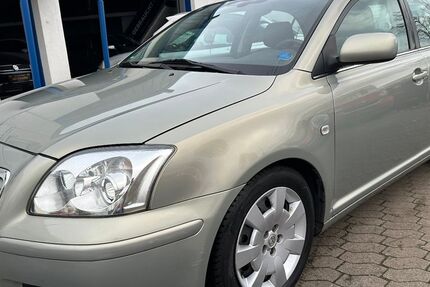 Toyota Avensis 127.000 km 4.490 &euro; Hamburg 20537