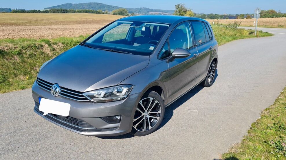 VW Golf Sportsvan 149.950 km 15.300 € Elstra 01920