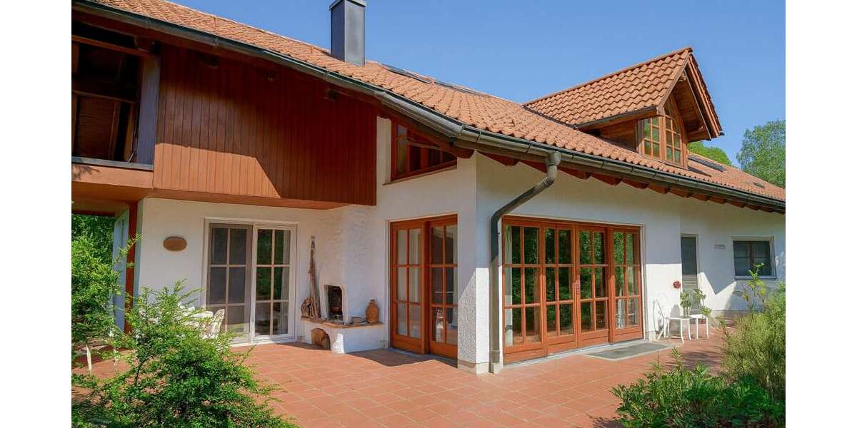 Haus zum Kaufen in Gräfelfing 1.650.000 € 250 m² 7 zimmer