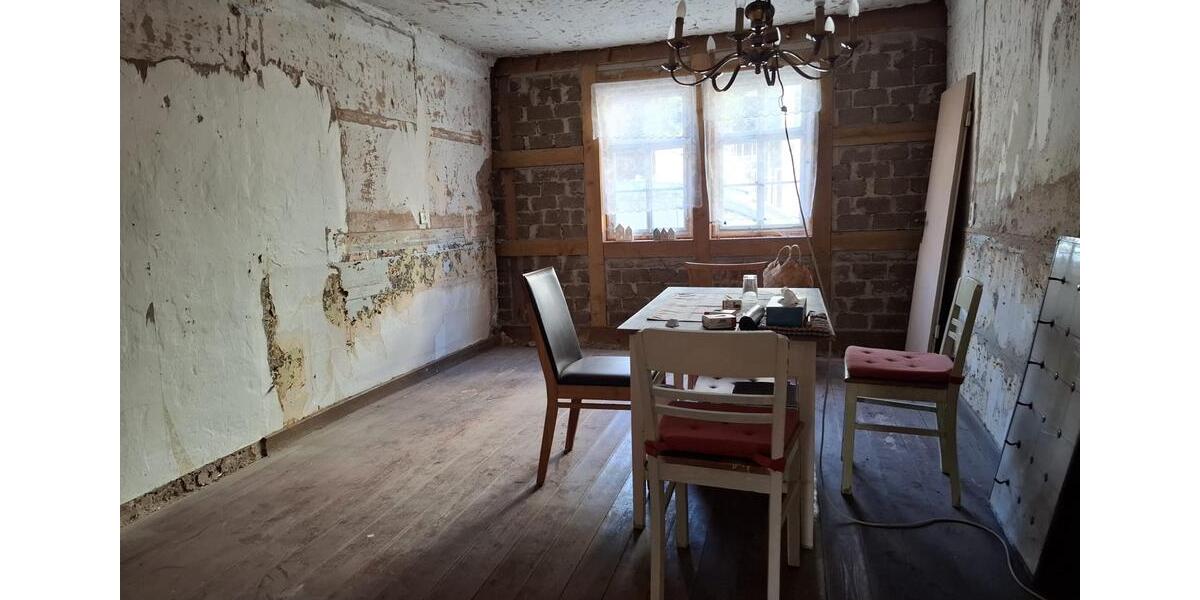 Bauernhaus, Landhaus Treffurt - 5 Zimmer, 160 m&sup2;, 28.000&euro; | Angebot:26872040