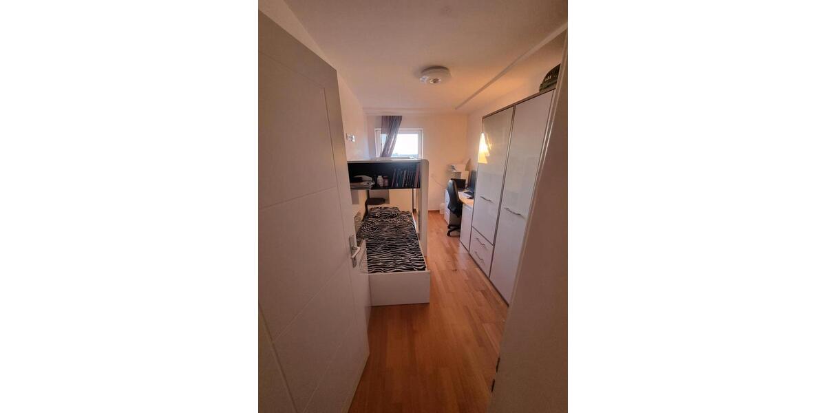 Etagenwohnung Hanau Lamboy - 3 Zimmer, 75 m&sup2;, 1.000&euro; | Angebot:24468129