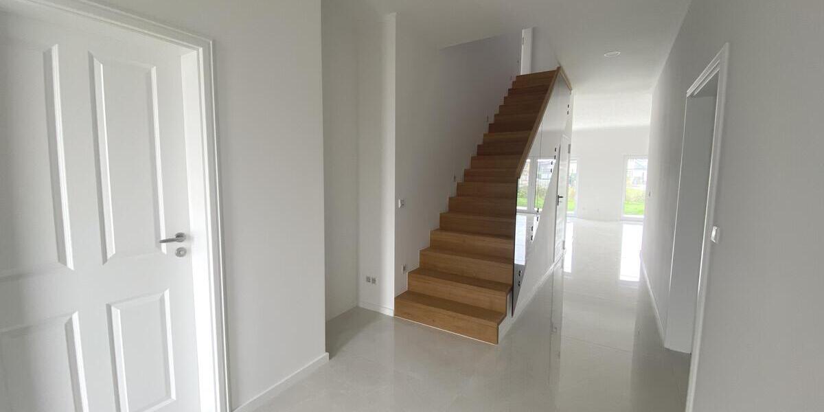 Nachhaltig, ökonomisch und luxuriös Wohnen - Doppelhaushälfte Ennigerloh | Angebot:24660034