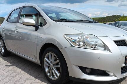 Toyota Auris 92.800 km 4.950 &euro; Buchen 74722