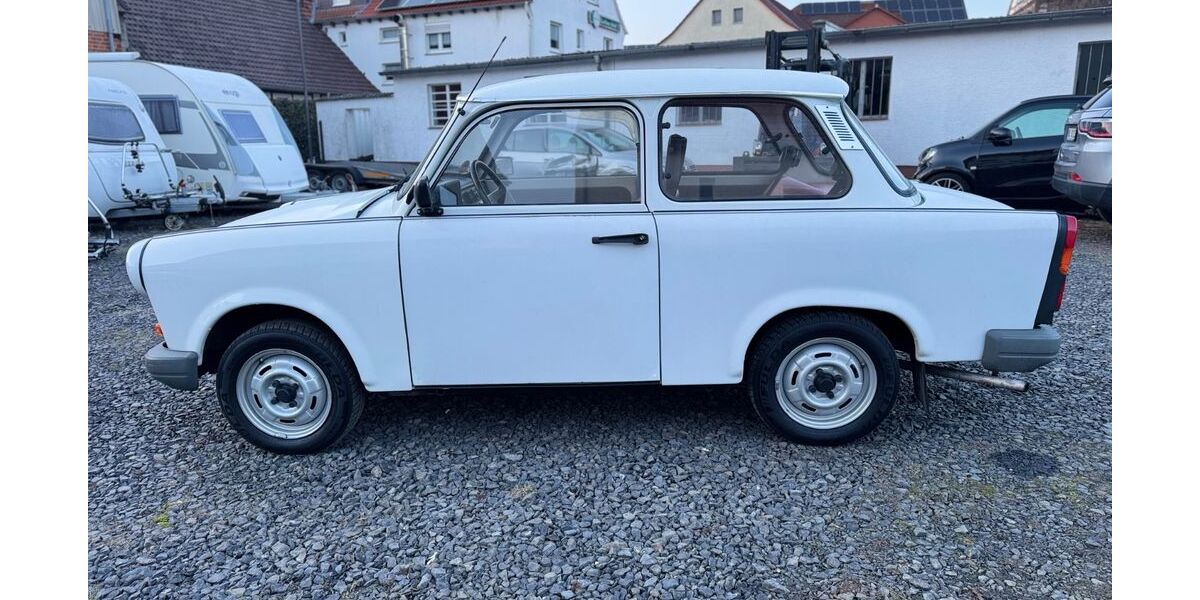 Trabant Andere 35.900 km 4.950 &euro; Grebenau - Schwarz 36323