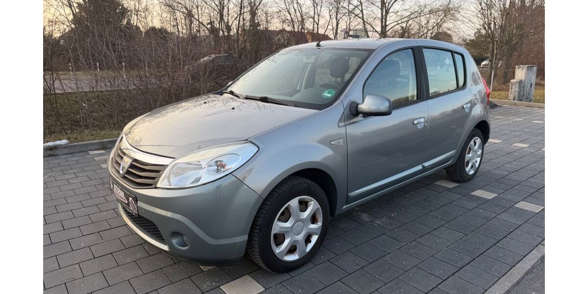 Dacia Sandero 122.000 km 2.499 &euro; Holleben 06179
