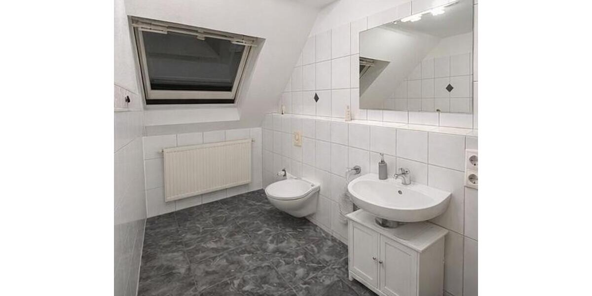 Dachgeschoßwohnung Bad Kreuznach Bad Münster am Stein-Ebernburg - 3 Zimmer, 80 m&sup2;, 750&euro; | Angebot:26560329
