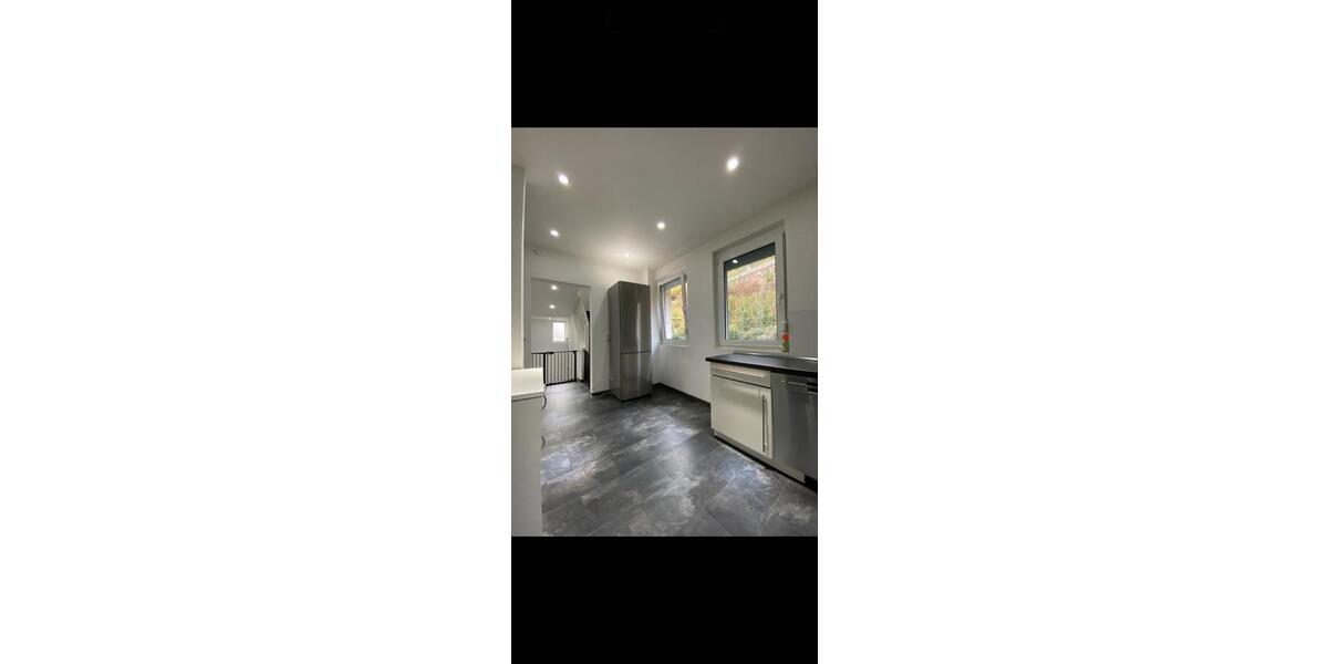 Doppelhaushälfte Calw - 7 Zimmer, 150 m&sup2;, 375.000&euro; | Angebot:25805337