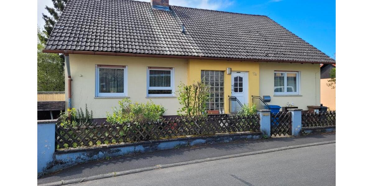 Einfamilienhaus Oberleichtersbach - 8 Zimmer, 211 m&sup2;, 189.000&euro; | Angebot:26433635