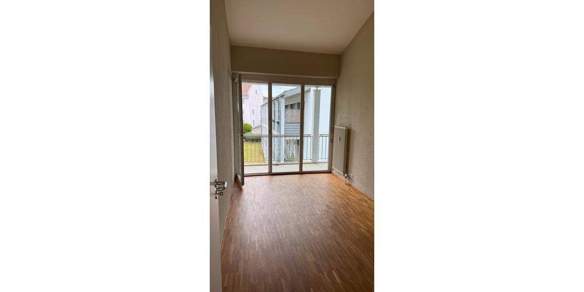 Dachgeschoßwohnung Weilheim - 3.5 Zimmer, 90 m&sup2;, 1.000&euro; | Angebot:26367572