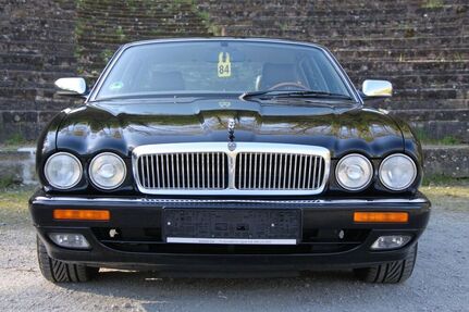 Jaguar XJ6