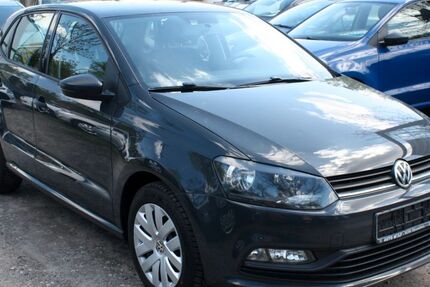 VW Polo 125.330 km 6.599 &euro; Berlin 13057