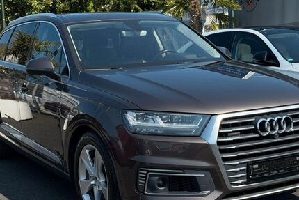 Audi Q7 275.700 km 24.900 &euro; Düsseldorf 40627