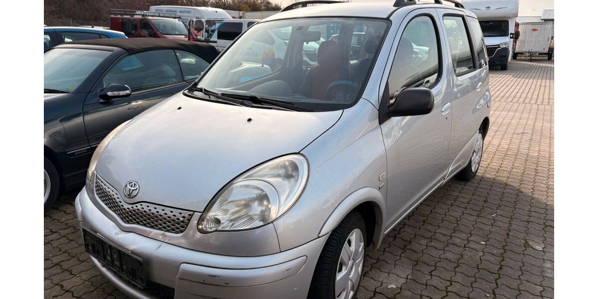 Toyota Yaris 79.000 km 2.450 &euro; Betzenstein 91282