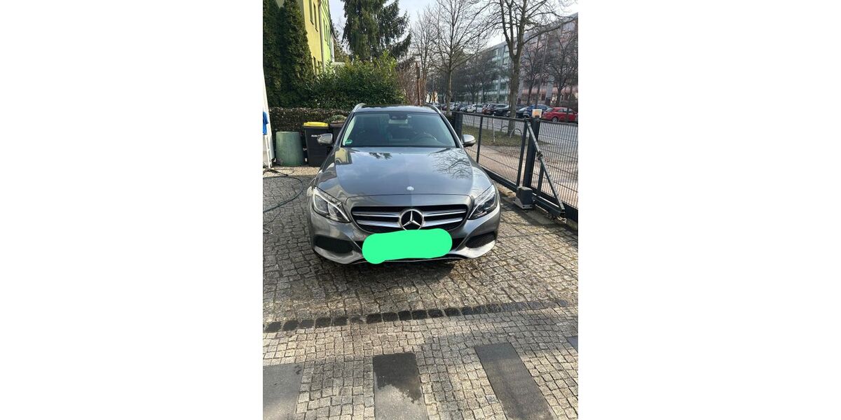 Mercedes-Benz C 350 151.000 km 16.000 &euro; München 81475
