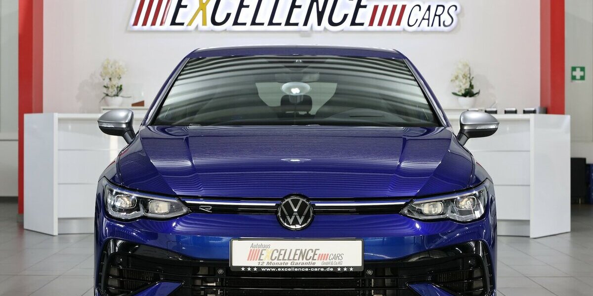 VW Golf VIII 2.0 TSI DSG 4M R-PERFROMANCE BLACK STY 40.000 km 37.555 &euro; Hamm 59077