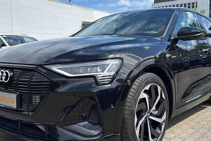Audi e-tron 17.115 km 42.950 &euro; Hamburg 22047