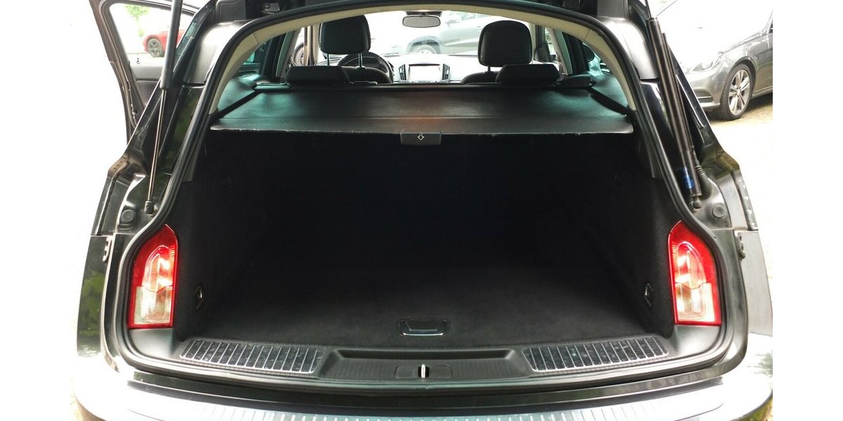 Opel Insignia EDITION NAVI PARKPILOT/KAMERA 17 Zoll LMF 96.093 km 9.750 &euro; Köln 50858